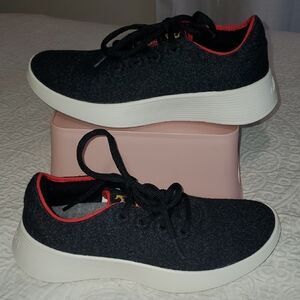NWOT Allbirds Women's Wool Runner 2 sneakers